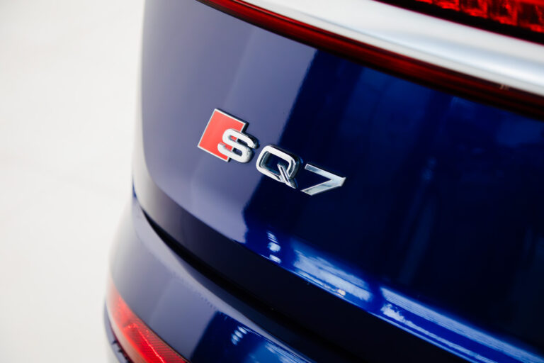 2R3A3996